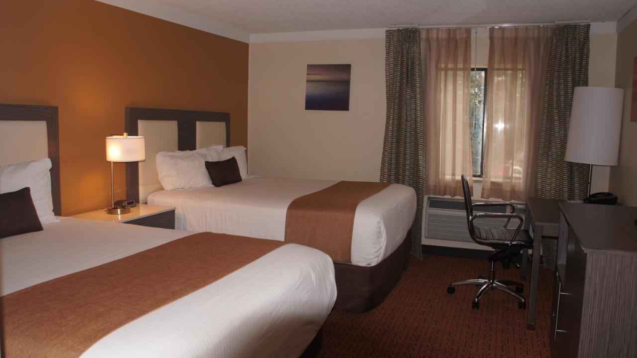 Baymont By Wyndham Chicago/Alsip Hotel Exterior photo
